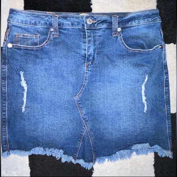 Size Large Denim mini-skirt - Picture 1 of 4